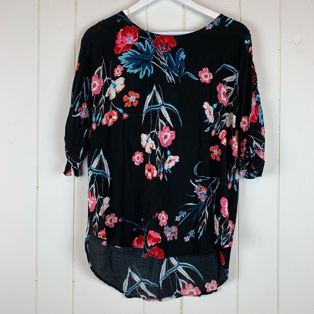 Umgee Cold Small Shoulder Blouse Floral Black